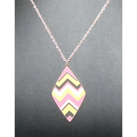 80s/90s Style Enamel Geometric Pendant Necklace - Picture 3 of 4